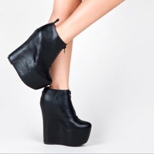 Jeffrey Campbell 99 TWO Black Platform Size 7.5